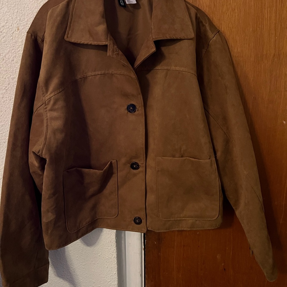 H&M Brown Utility Jacket with Cropped Style and Wide Notched Lapel